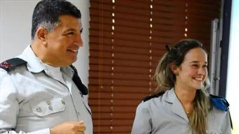 להיות פשוט פולי