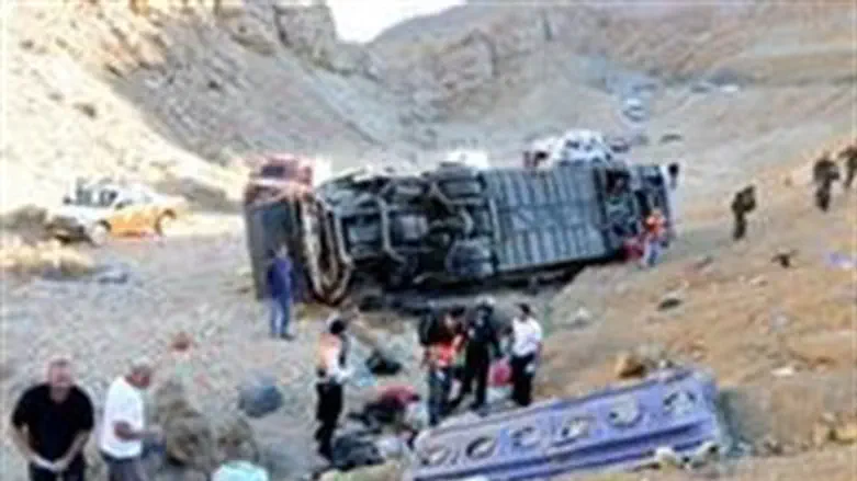 Крушение автобуса (Архив)