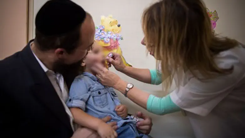 Вакцинация от полиомиелита. Иллюстрация