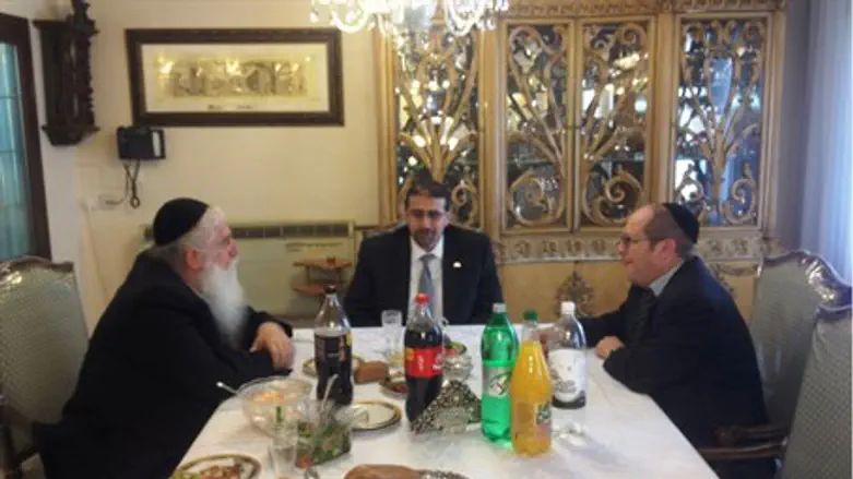 שפירו בבית ח"כ פרוש