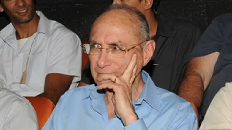 לגעת בהיסטוריה. השר לנדאו בשילה הקדומה