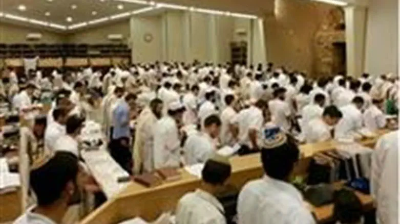 Prayers at Mishkan Ehud