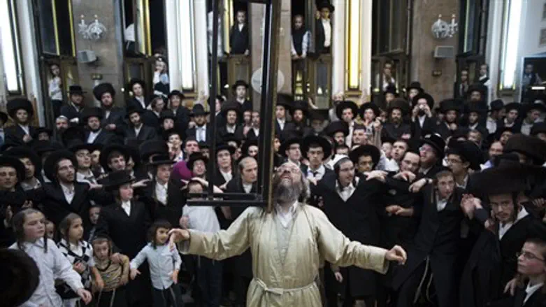 Simchat Beit Hasho'eva celebrations in Me'ah 