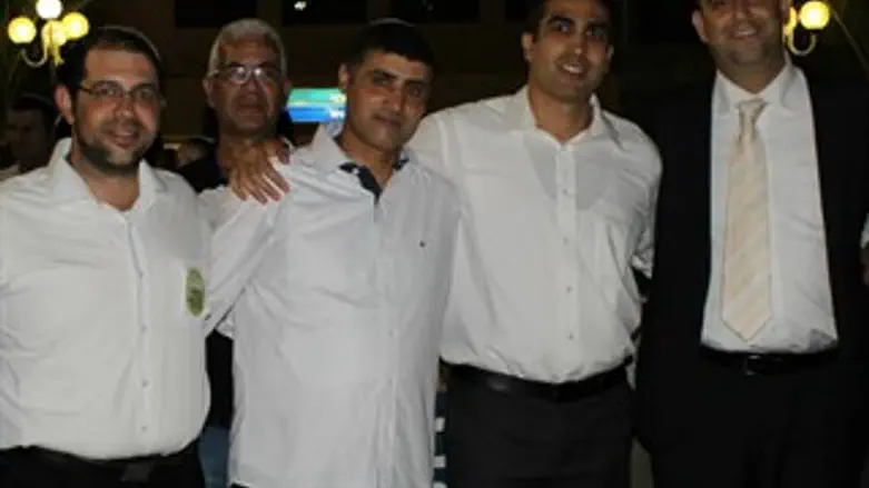 רביבו (מימין) עם ראשי 'הבית היהודי' בלוד