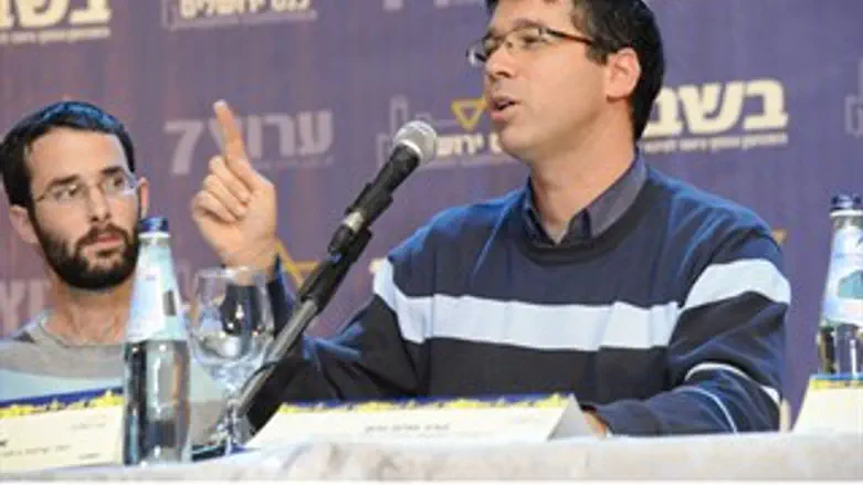 רב ופייסבוק? הרב חיים נבון