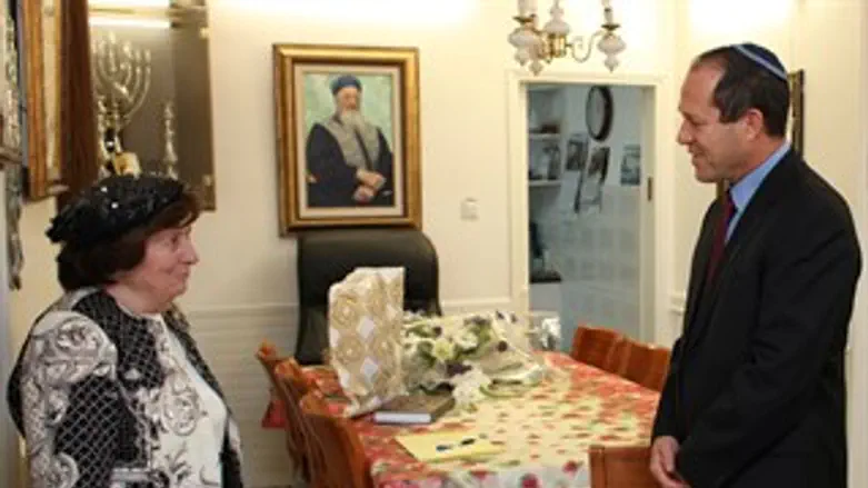 ראש העיר ברקת בבית הרבנית אליהו