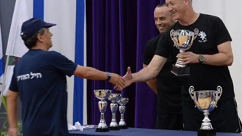 הרמטכ"ל גנץ באליפות הכושר הקרבי
