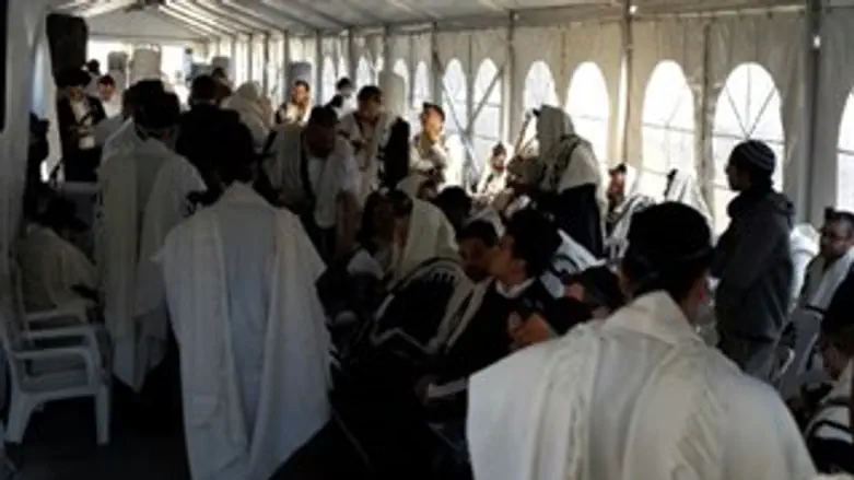 אוהל המנחמים