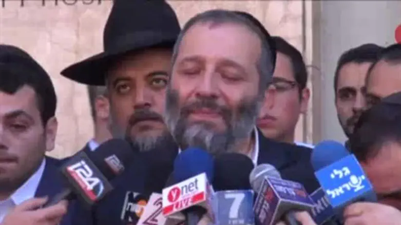 ממשיך להיות יו"ר ש"ס? דרעי