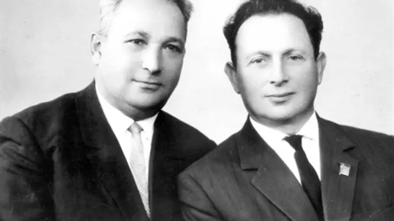 Alexander Pechersky, left, with fellow Sobibo