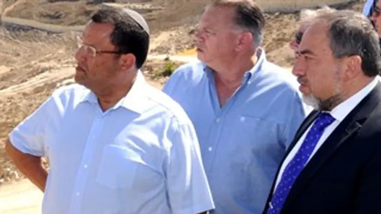 ליברמן וליאון בהר הצופים