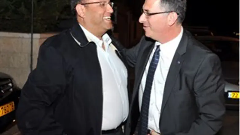 סער וליאון בחוג בית, אמש