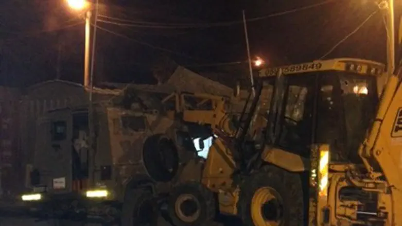 Место теракта на базе Ар-Рам. Иллюстрация