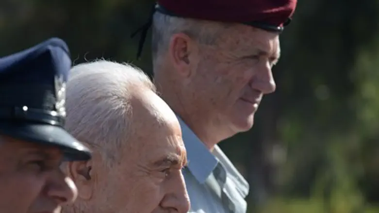 Pres. Peres with Chief of Staff Benny Gantz