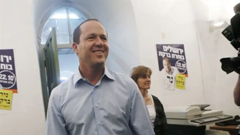 Barkat at his election HQ in Jerusalem