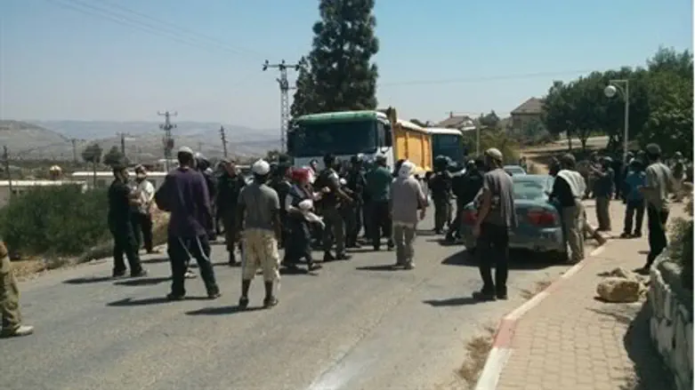 Протесты жителей Ицхара