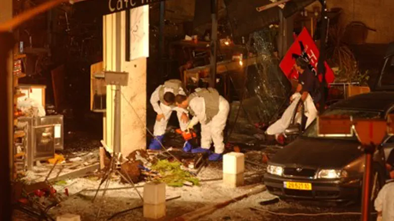 На улице Бар-Иехуда после теракта