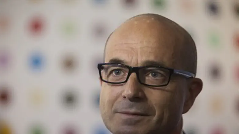 Джереми Левин