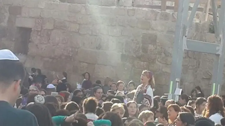 נשות הכותל ברחבה