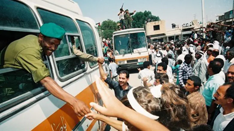 נעשו טעויות. כניסת המשטרה הפלסטינית ליריחו 19