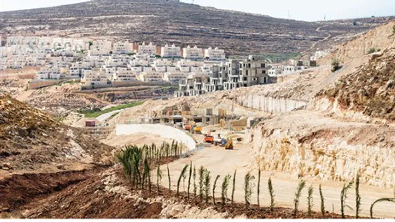 Illustration: Construction at Ramat Givat Zee