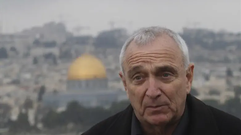 Minister Yitzchak Aharonovitch