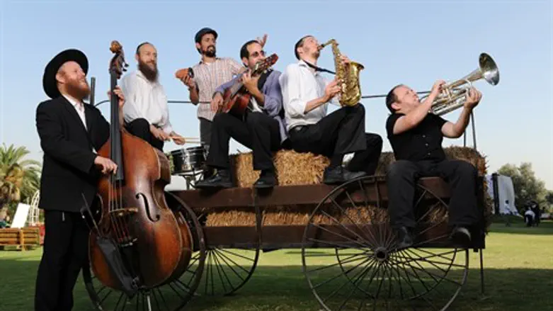 התזמורת העממית