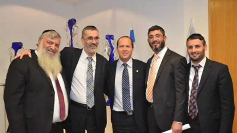 ש"ס חתמה עם ברקת