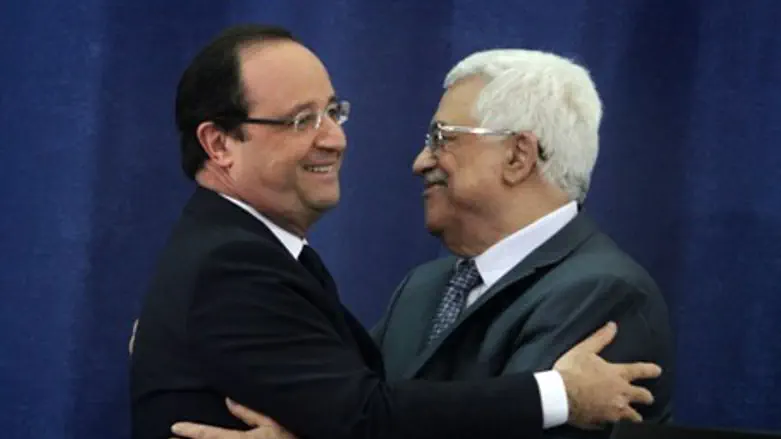 Abbas and Hollande meet in Ramallah
