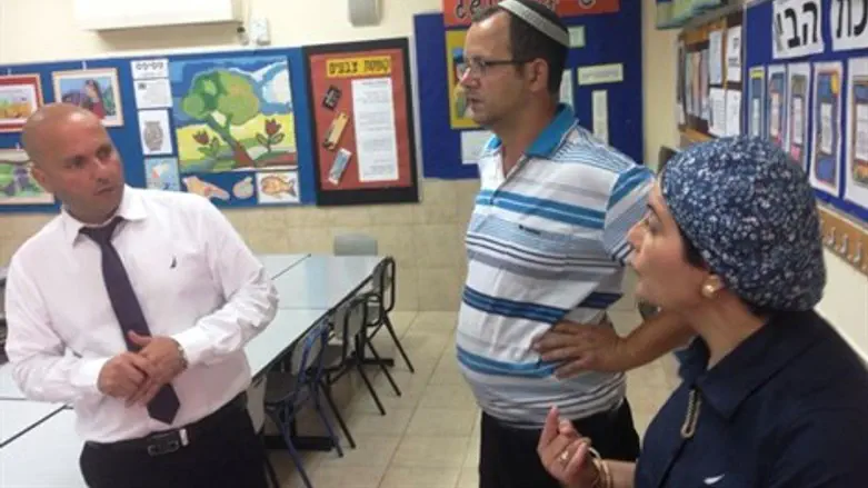 מפנים את הכיתות