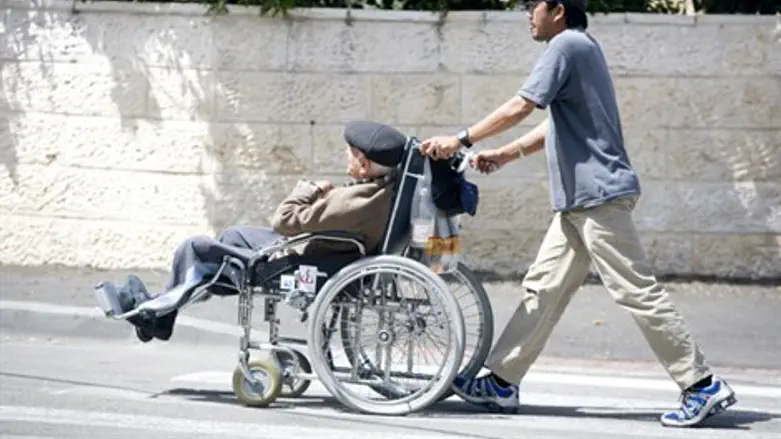 קשישים ללא טיפול