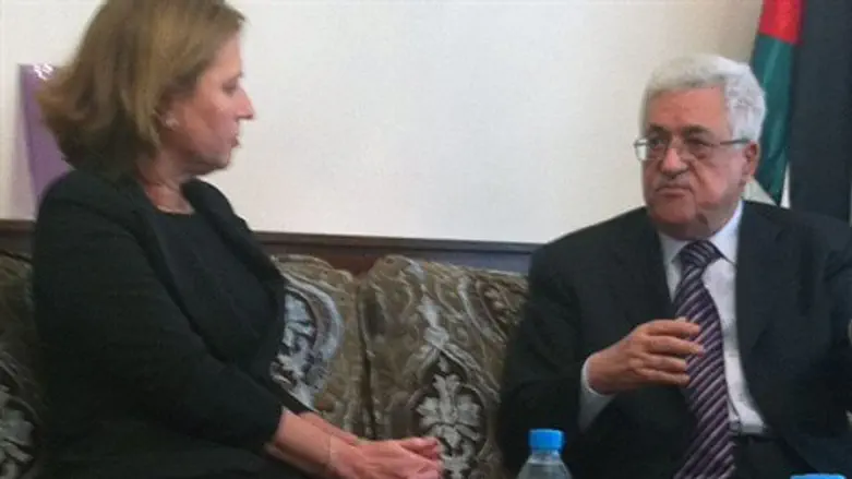 לבני ואבו מאזן בפגישה בירדן