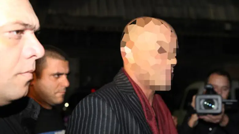 "הזמר המפורסם", בשלב המטושטש