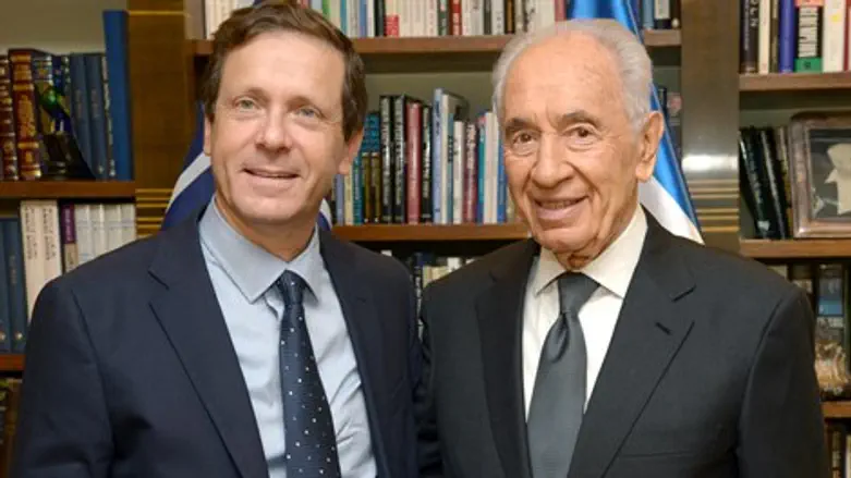 תפקיד חשוב בדמוקרטיה. פרס והרצוג