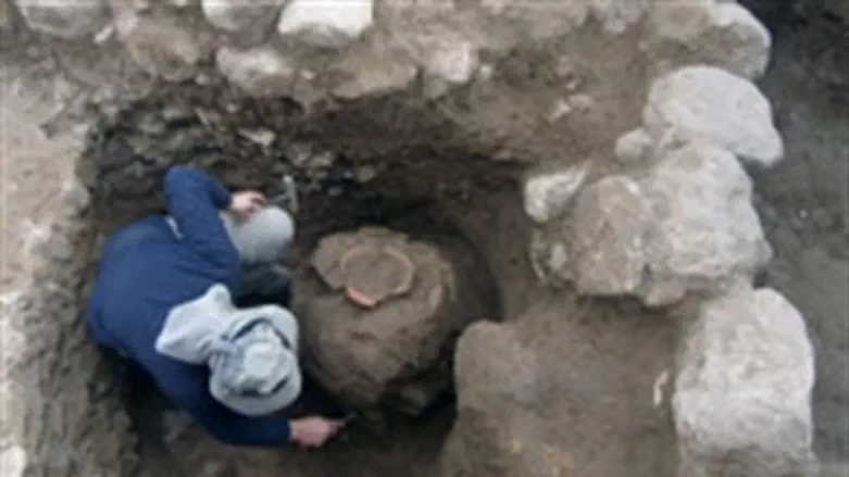 קנקן טיפוסי לתקופת הברונזה הקדומה. התגלה כשהו