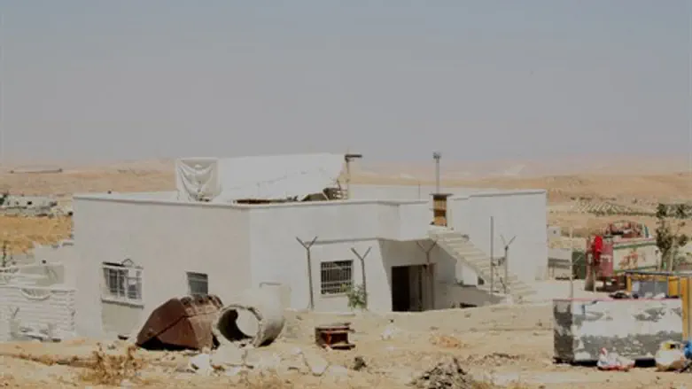 בניה הלא חוקית. ארכיון