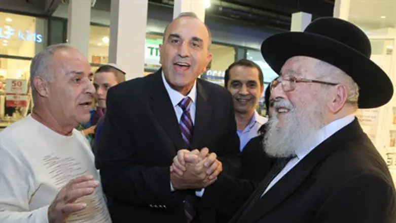 המועמד הציוני אלי כהן