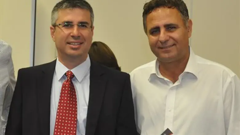 משה אשר (משמאל) ורמי שביט