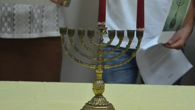 מחדשים את האור בלטרון