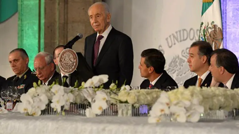 הנשיא פרס במקסיקו