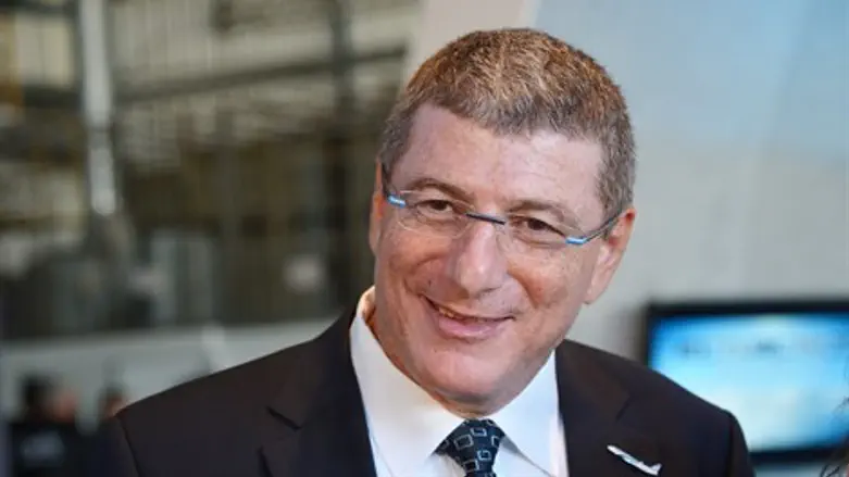 פורש מתפקידו. אליעזר שקדי