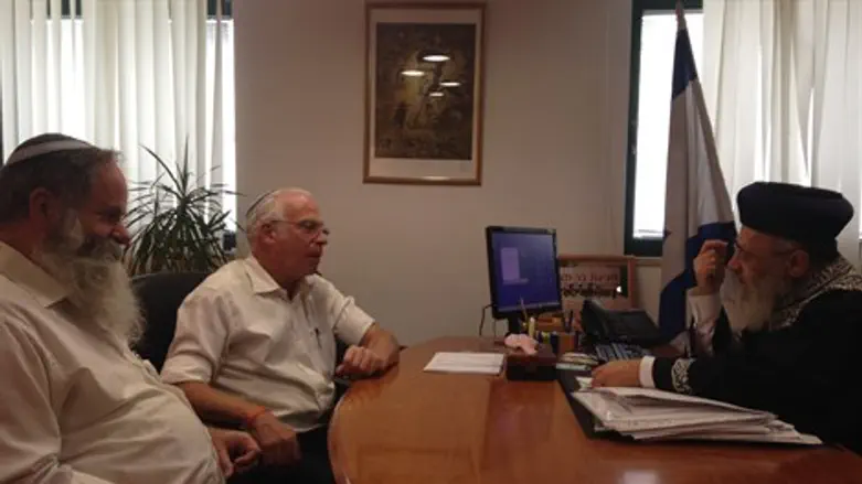 דאגה משותפת. הרב יוסף והשר אריאל