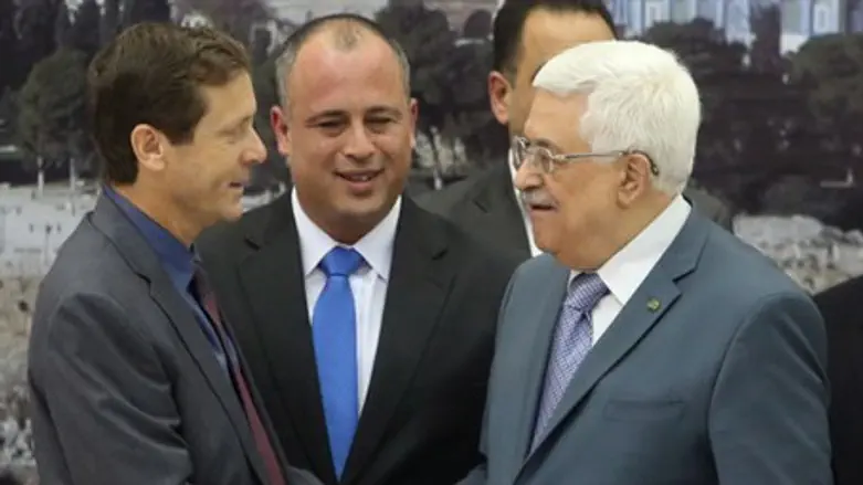 Махмуд Аббас, Хилик Бар и Ицхак Герцог