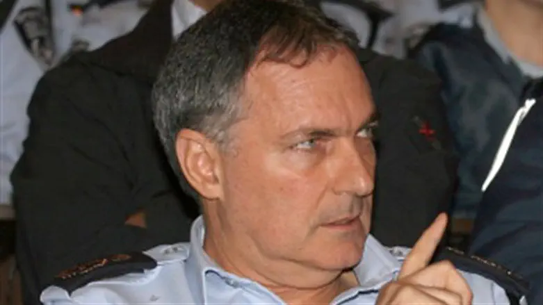 לא רועד. דנינו