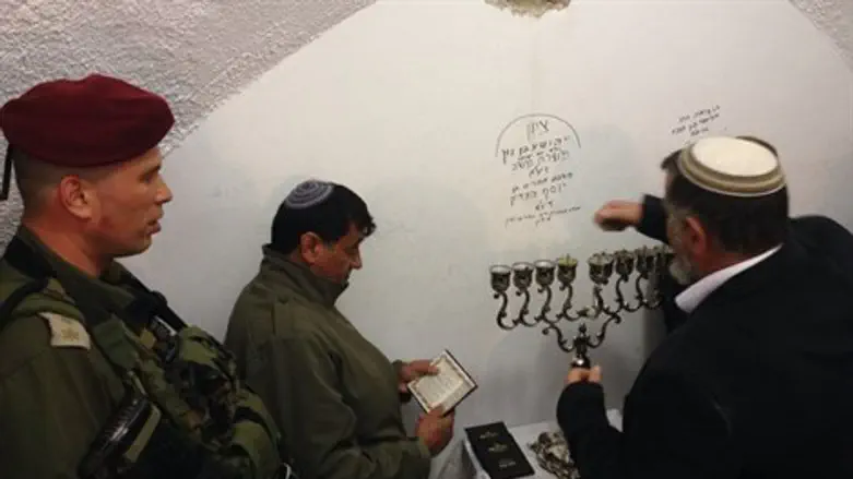 מח"ט אפרים בהדלקת הנרות