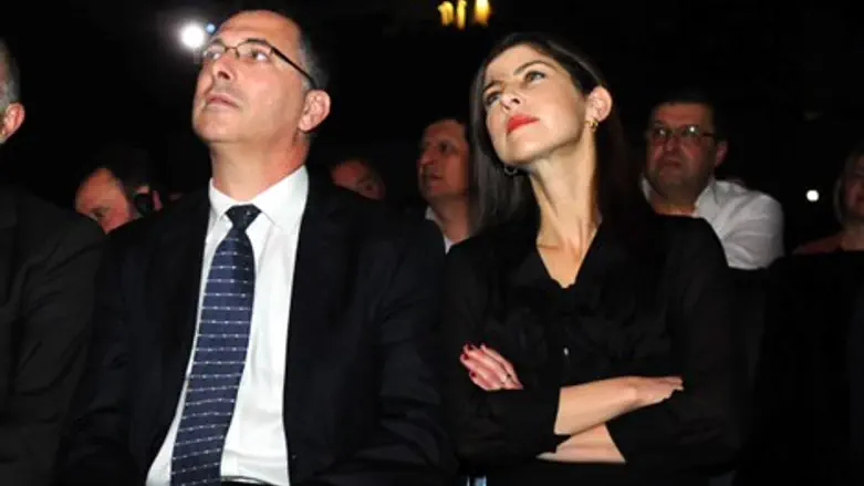 מזל טוב! גאולה אבן וגדעון סער