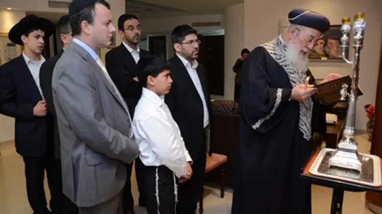 שגריר בריטניה בישראל אצל הרב עמאר