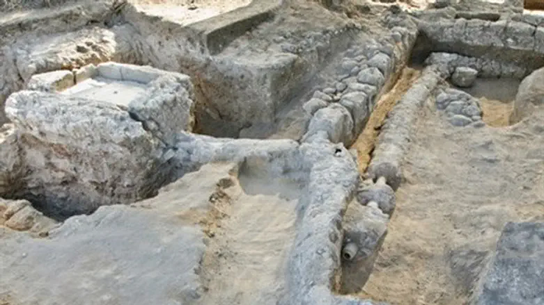 המזרקה העתיקה