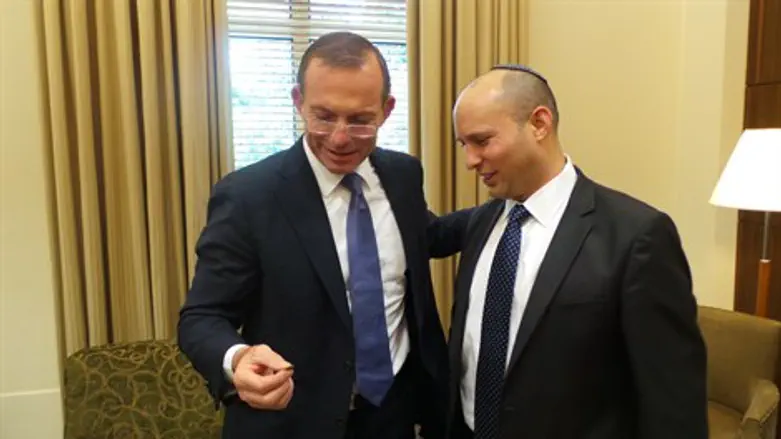 בנט, אבוט והמטבע