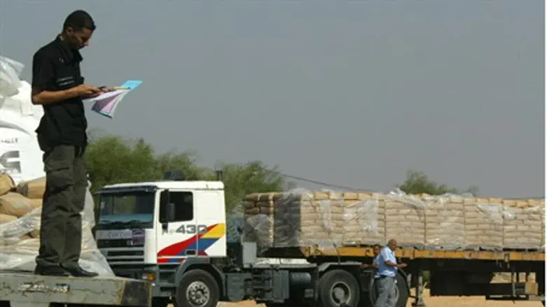 Cement trucks pass through Kerem Shalom
